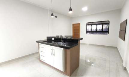 Casa à venda no Vila Rezende, com 150 m², 3 quartos, sendo 1 suíte, 2 banheiros e 2 vagas de garagem