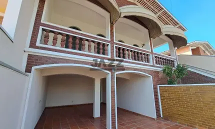Casa assobradada para venda e locação no jd chapadão