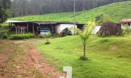 Sítio à Venda - Moenda, Monte Alegre do Sul - 279m2  - 3 Quartos