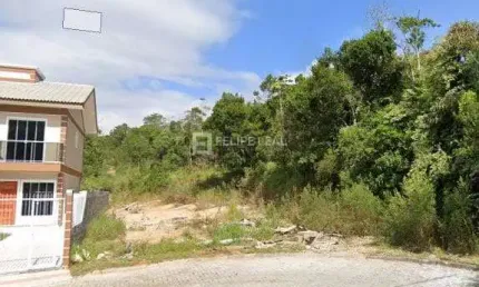 Terreno à venda na Rua Araponga, 253, Sertão do Maruim, São José