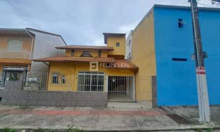 Casa com 5 quartos à venda na Rua Campo Alegre, 34, Bela Vista, São José