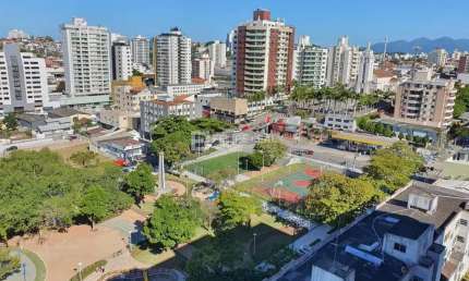 LOJA COMERCIAL NO CORAÇÃO DO BAIRRO ESTREITO - FLORIANÓPOLIS