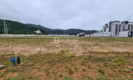 Terreno à venda na Avenida Deltaville, 301, Deltaville, Biguaçu