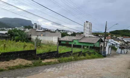 Terreno à venda na Rua Carlos Schutz, 129, Pagani, Palhoça