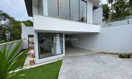 Casa com 4 quartos à venda na Rua Olimpio Beppler, Centro, São José
