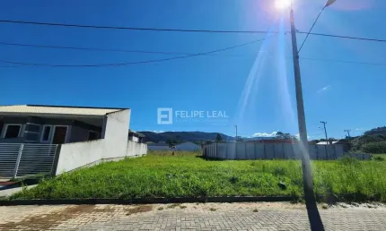 Terreno à venda na Avenida Ariane Guadalupe, 88, Forquilhas, São José