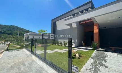 Casa com 3 quartos à venda na Rua Henriqueta Deolinda da Silva, Sertão do Maruim, São José