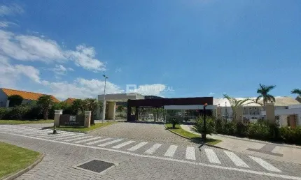 Casa em Condominio em Morro das Pedras - Florianópolis, SC