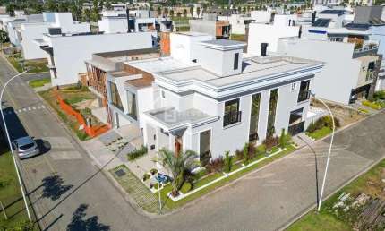 Casa com 3 quartos à venda na Avenida Wilson Castelo Branco, 376, Deltaville, Biguaçu