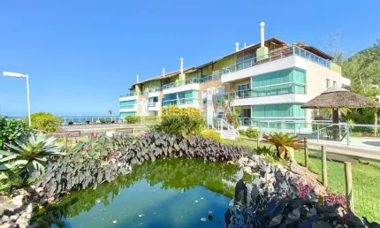Apartamento Cobertura em Santinho  -  Florianópolis