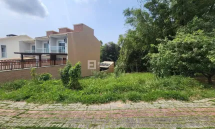 Terreno à venda na Rua Falcão, 03, Forquilhas, São José