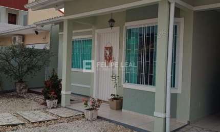 Casa com 2 quartos à venda na Rua das Pitangueiras, 36, Madri, Palhoça