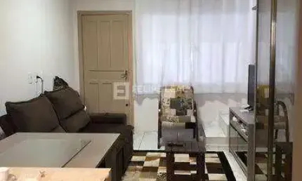 Sobrado de 02 dormitórios , quintal nos fundos em Forquilhas  -  São José