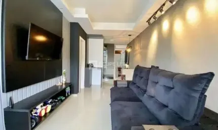 Sobrado de 02 dormitórios em Potecas - São José, SC