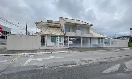 Casa com 3 quartos para alugar na Rua Avelino, 119, Pagani, Palhoça