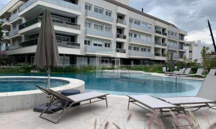 Apartamento em Jurerê Internacional  -  Florianópolis