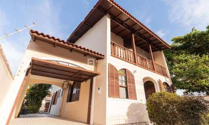 Casa com 4 quartos à venda na Rua Eugênio Portela, 375, Barreiros, São José