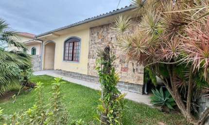 Casa com 3 quartos à venda na Rua Hélio Estefano Becker, 1581, Real Parque, São José