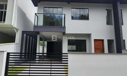 Casa com 3 quartos à venda na Rua Antônio Edineu Arruda, 333, Forquilhas, São José
