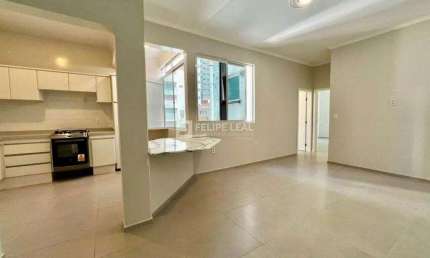 Apartamento de 02 dormitórios no Centro - Florianópolis, SC