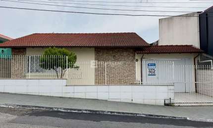 Casa com 3 quartos à venda na Rua Nove de Julho, 646, Ipiranga, São José