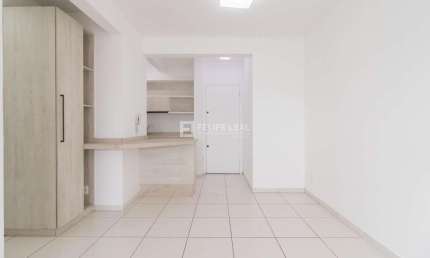 Apartamento com 2 quartos à venda na Rua Vergelino Domingos Da Silva, 821, Serraria, São José