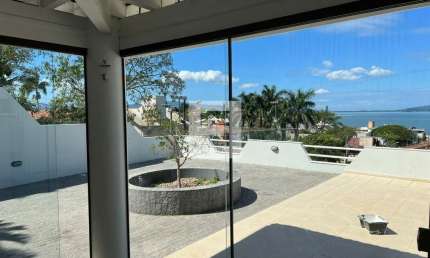 Casa com 5 quartos à venda na Rua Otília Maria Schmidt, 1185, Ponta de Baixo, São José