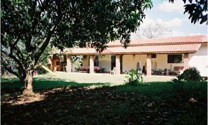 RE/MAX VENDE Chácara de 20 mil m2 com linda casa em Araçoiaba da Serra SP