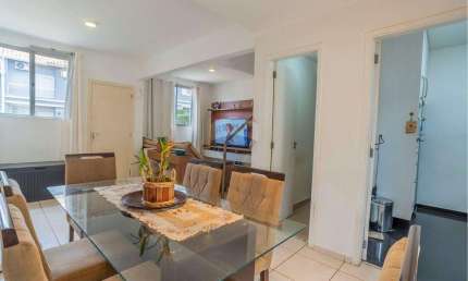 RE/MAX Vende casa em condomínio no bairro Fazenda Santa Cândida, 3 quartos (sendo 1 suíte) com 81,7m2 por R$ 636.000