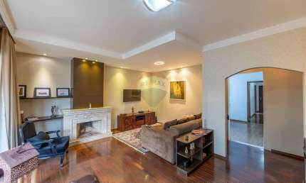 RE/MAX VENDE Casa térrea com piscina , 4 quartos, sendo 1 suíte, 4 vagas, 189M² - R$982.00,00, Jardim Eulina, Campinas/SP