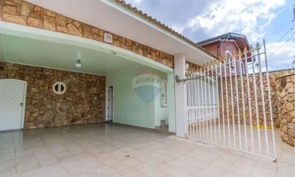 Casa a Venda R$999.900 - 250m², 4 quartos, 1 suíte, 4 vagas  - Jardim dos Oliveiras, Campinas, São Paulo
