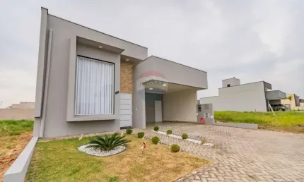 Vende casa 147 m2 -  no Condomínio Monterrey  - 748.500,00 - Monte Mor/SP