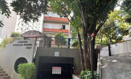 RE/MAX Aluga Apartamento, com 1 dormitórios, 50,21m2, por R$ 1.200,00 no Cambuí