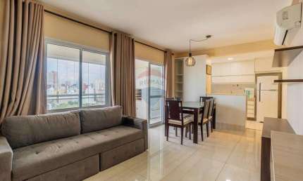 RE/MAX Vende Apartamento 91 m², 03 quartos (sendo 1 suíte), living para 2 ambientes, varanda gourmet, lavabo e 02 vagas cobertas, no Taquaral.