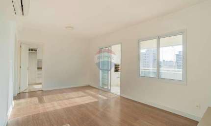 RE/MAX vende Apartamento 91 m², com 3 quartos (sendo 1 suíte), 02 vagas cobertas, lavabo e varanda gourmet, no Residencial Vox Taquaral, Campinas.