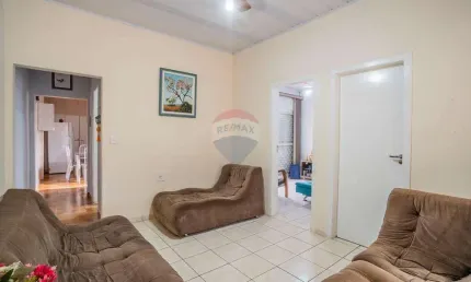 Re/max vende casa: 'seu refúgio em campinas: casa de vila perfeita!'