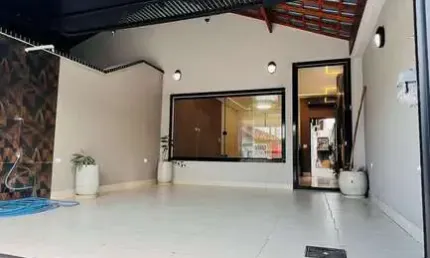 Casa geminada, 3 dorms, 2 suítes, 2 vagas, com churrasqueira e spa, caiçara