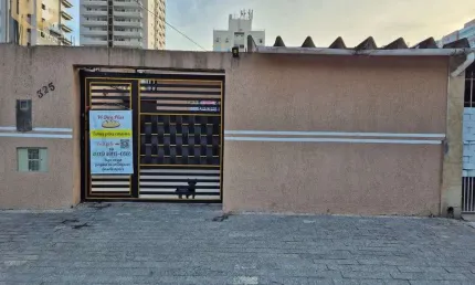 Casa geminada, 2 dorms, 1 suíte, 2 vagas, 80m² área útil, guilhermina