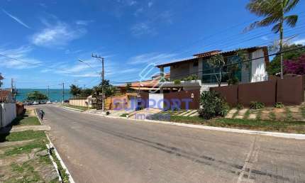 Casa de Praia 10 metros do mar  com 7 quartos na praia de Setiba Guarapari- ES- Support Corretora d