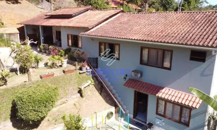 Residência Exclusiva em Condomínio Fechado: Viva com Luxo e Segurança em Domingos Martins, ES - Sup