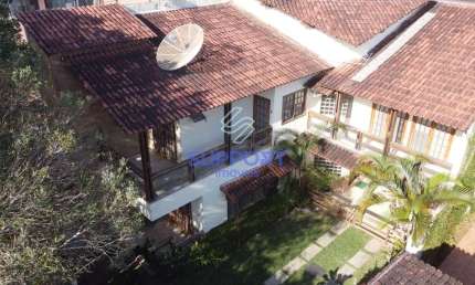 Encante-se com o Sonho do Lar Perfeito: Casa Duplex com Piscina na Enseada Azul, Nova Guarapari - S