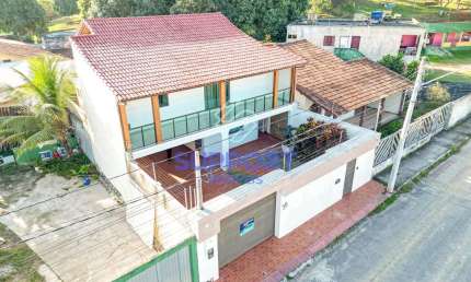 Luxuosa Casa de 360m² com Conforto e Segurança em Cada Detalhe