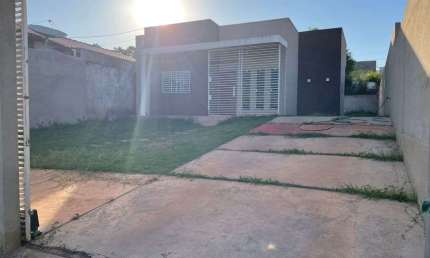 Casa para venda possui 69M² 03 QUARTOS 02 BANHEIRO 01 SUITE - COM PLANEJADOS !!