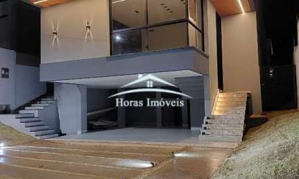 Casa de luxo em condomínio à venda em Varzea Grande-MT, Condominio Florais da Matta: 3 quartos, 3 suítes, 1 sala, 4 vagas, 253m²!