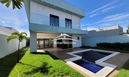 Casa de luxo para locação em condomínio exclusivo em Cuiabá-MT - 4 quartos, 4 suítes e 352m² de área.