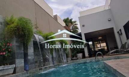 Casa de Luxo em Condomínio Florais Itália: 5 Quartos, 5 Suítes, 370m² em Cuiabá-MT - Av. B.
