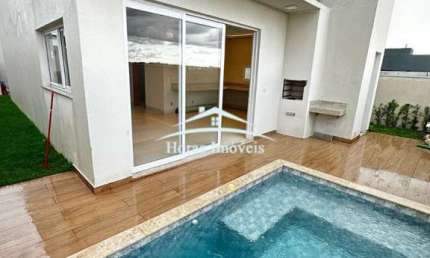 Casa em Condomínio de Luxo em Cuiabá-MT: 3 quartos, 3 suítes, 2 salas, 4 banheiros, 2 vagas, 142m².