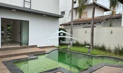 Luxuosa casa em condomínio à venda em Cuiabá-MT, Jardim Imperial - Condomínio Belvedere 1: 4 quartos, 4 suítes, 2 salas, 5 banheiros, 4 vagas de garagem, 265m².