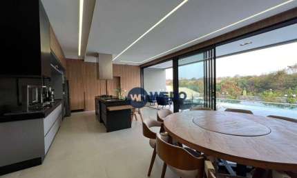 Casa de Luxo no Jardins da Cidade com 4 Suítes em Nova Odessa