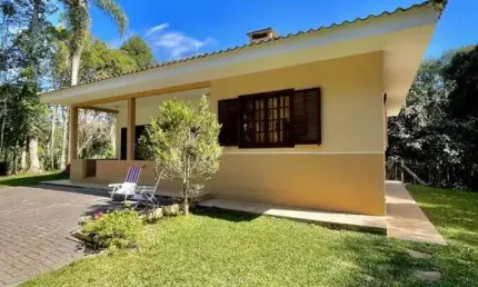Chácara / sítio com 2 quartos à venda na Rua João batista de Souza Maceno, 67, Borda do Campo, São José dos Pinhais por R$ 950.000